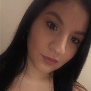 Meet your Posher, Ayssa